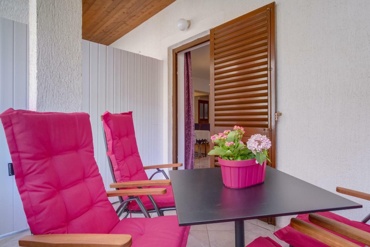 Apartment Budinic マリ・ロシニュ エクステリア 写真
